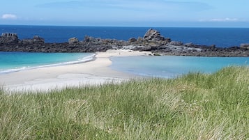 Una spiaggia nelle vicinanze