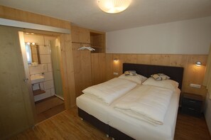 2 Schlafzimmer, Zimmersafe, Reisekinderbett, kostenloses WLAN