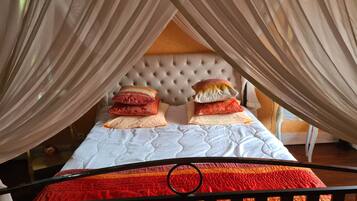 9 makuuhuonetta, silitysrauta/-lauta, ilmainen Wi-Fi, vuodevaatteet