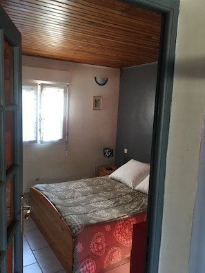2 chambres, fer et planche à repasser, Wi-Fi gratuit