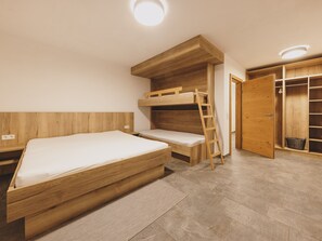 3 bedrooms, iron/ironing board, travel cot, free WiFi