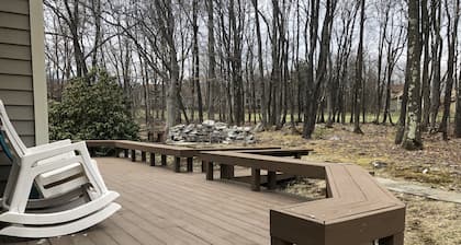 Beautiful 5 Bedroom House in Hidden Valley