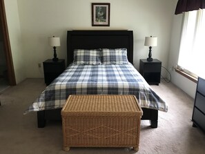 5 bedrooms, desk, free WiFi, bed sheets