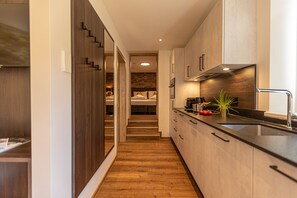 Kühlschrank, Ofen, Herdplatte, Geschirrspüler