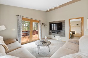 Smart TV, DVD player, books