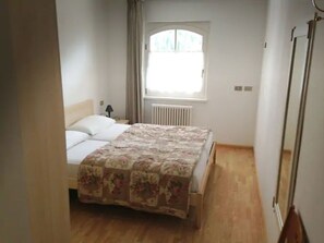 2 Schlafzimmer, Bügeleisen/Bügelbrett, WLAN, Bettwäsche