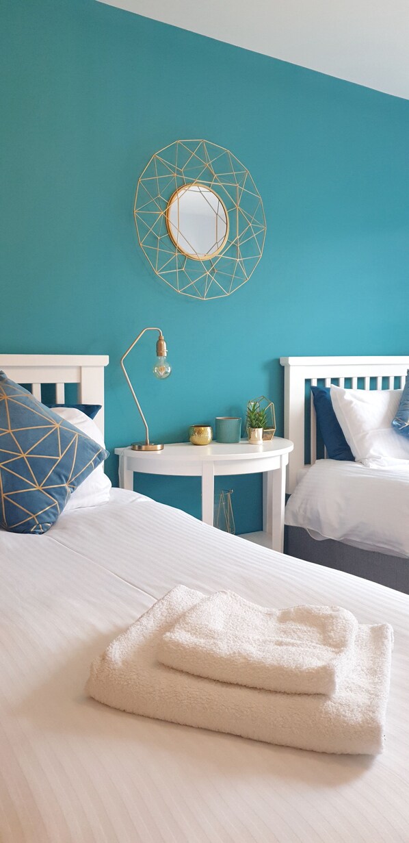 2 bedrooms, iron/ironing board, free WiFi, bed sheets