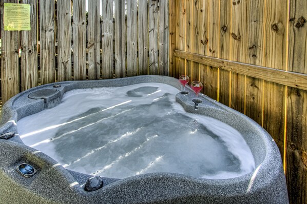 Outdoor spa tub