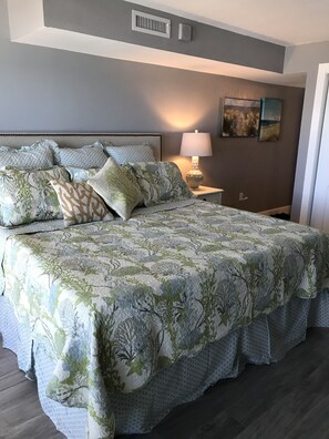 3 chambres, fer et planche à repasser, Wi-Fi gratuit, draps fournis