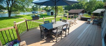 Chain O' Lakes Waterfront Getaway Home