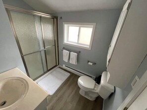 Dusche, Handtücher, Seife, Shampoo