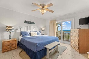 5 bedrooms, iron/ironing board, WiFi, bed sheets - “Waterside Wave” - Gulf Trace - Private Pool - Sleeps 14 - 100 Steps to the Gulf - EV Charger - (Santa Rosa Beach)