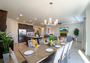 Dining - Paseos 1146| Private Hot Tub, Pickleball Court, Access to Community Pool (Washington)