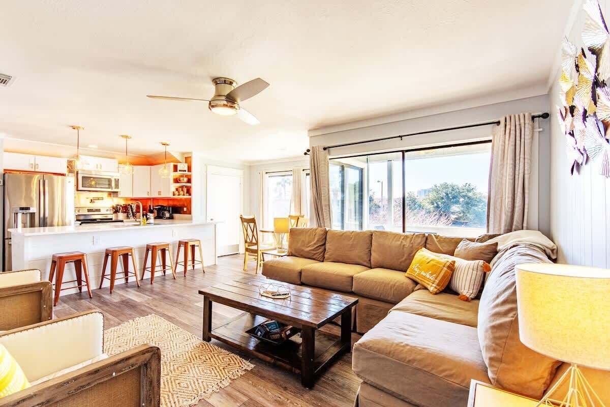 Televisión, Netflix, servicios de streaming y oficina 