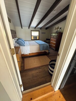 4 slaapkamers, een strijkplank/strijkijzer, wifi, beddengoed