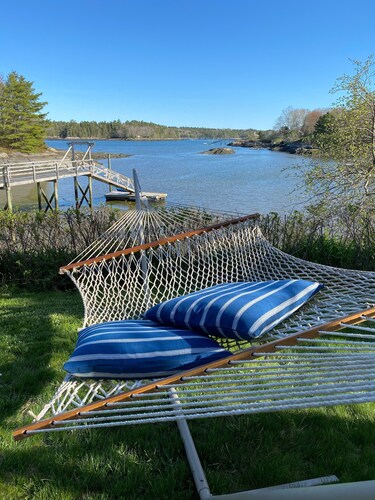 Tri Cove Cottage with Dock
