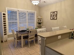 Dining - Beautiful house by the beach! Check it out! (Garden City)