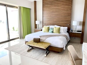 2 makuuhuonetta, tallelokero huoneessa, silitysrauta/-lauta