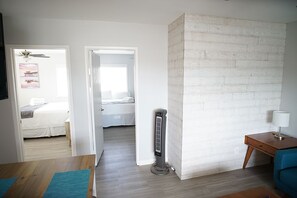 2 quartos, ferros/tábuas de passar roupa, Wi-Fi, roupa de cama