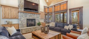 NEW - Truckee Luxury Retreat - Remote Work Friendly - Sleeps 10+