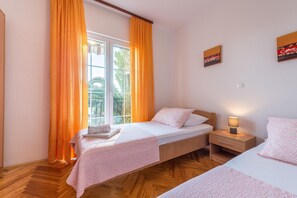 2 bedrooms, WiFi, bed sheets