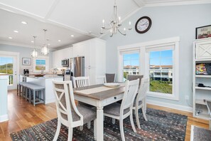 Dining - Pier Walker: Spacious, Beautiful Home with Amazing Ocean Views Steps from OKI Pi (Oak Island)