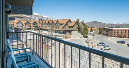 2BR 3BA True Ski in Ski out Condo at Park City......at the base of Mountain!