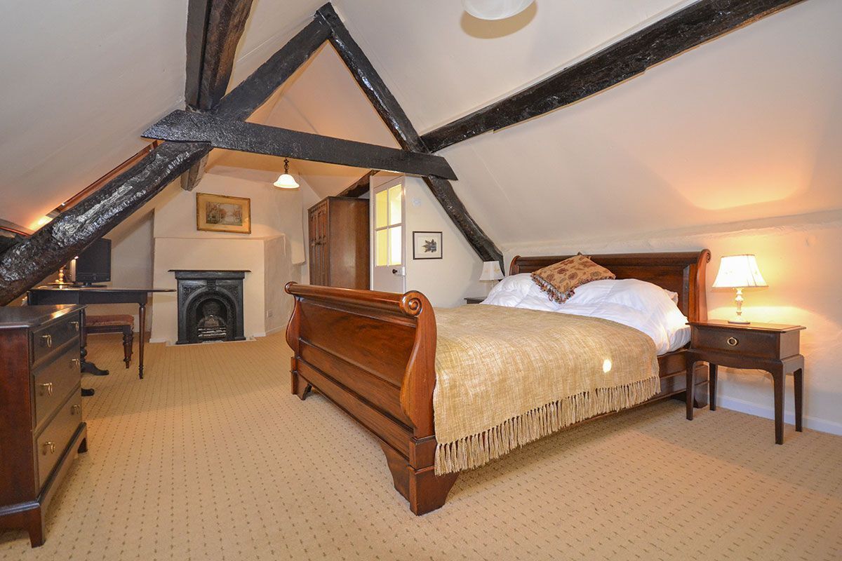 6 makuuhuonetta, silitysrauta/-lauta, internet, vuodevaatteet