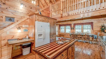 Frigorífic, microones, forn i placa de cuina