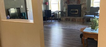 Florida Waterfront Country Home, Fishing & Pet Friendly