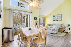 TV - Sea Colony Condo w/ Free WiFi, Central AC, Shared Pools, & Hot Tubs (Bethany Beach)
