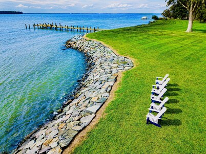 Heated Pool- CHESAPEAKE MANSION - 12,000 SQFT/30 ACRES/HUGE POLYWOOD PLAYGROUND