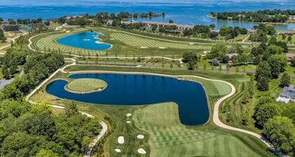 Heated Pool- CHESAPEAKE MANSION - 12,000 SQFT/30 ACRES/HUGE POLYWOOD PLAYGROUND