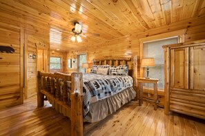 2 bedrooms, iron/ironing board, free WiFi, bed sheets - Theater Room, Game Room, Location, and Hot Tub!! (Sevierville)