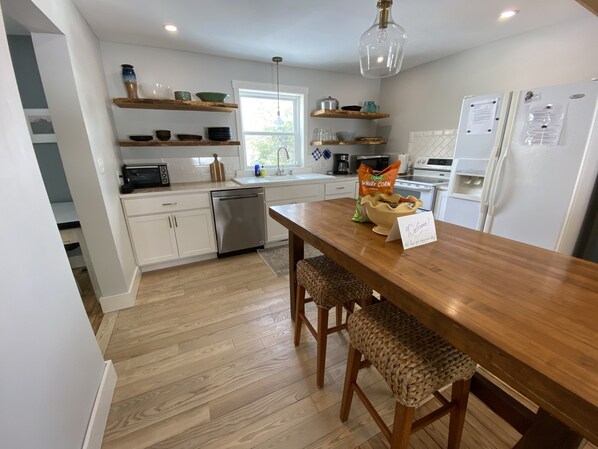 Fridge, microwave, oven, stovetop - Our Guest House (State College)