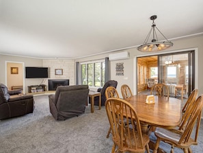 Interior - Lake home, 3 bd 3 bath, 2 car garage deck, dock, Video game, foosball, quiet bay (Isle)