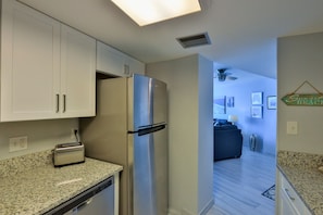 Interior - Oceanfront 1 BR Condo, BEST VIEWS on the Beach Honeymoon Favorite PeckPlaza 19NE (Daytona Beach Shores)