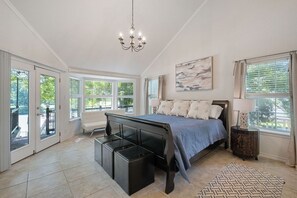 5 bedrooms, iron/ironing board, free WiFi, bed sheets - Lake It Easy on Lake McQueeney (New Braunfels)