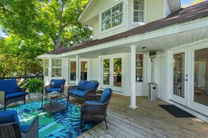 Terrace/patio - Lake It Easy on Lake McQueeney (New Braunfels)