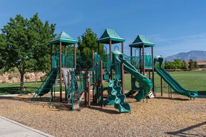 Children's area - Modern St. George Home: Walk to Heated Pool, Hot Tub, BBQ, Free State Park Pass, WiFi, Full Kitchen! (Washington)