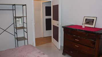 2 chambres, fer et planche à repasser, lit parapluie, Wi-Fi