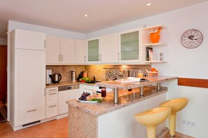 Køleskab, mikrobølgeovn, ovn, opvaskemaskine