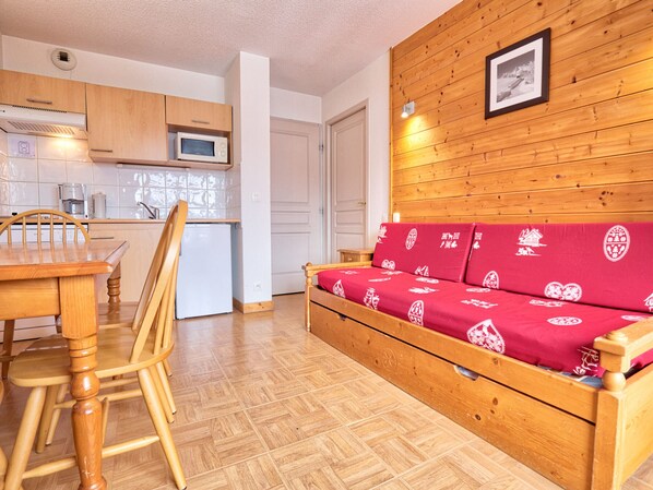 Interior - Cozy apartment at the slopes with pool (Flumet)
