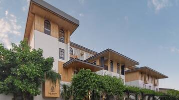 ด้านหน้าที่พัก