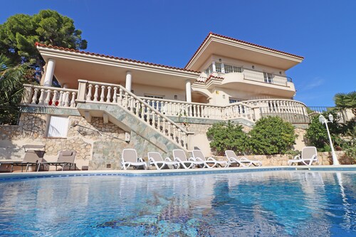 Your vacation home with private pool in Calafell, Costa Dorada