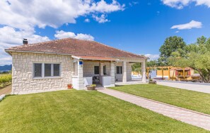 Exterior - Lovely home in Stasevica (Stasevica)