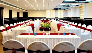 Meeting facility - The Claire (Gurugram)