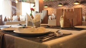 Restaurant - The Claire (Gurugram)