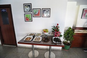 Daily buffet breakfast for a fee - The Claire (Gurugram)