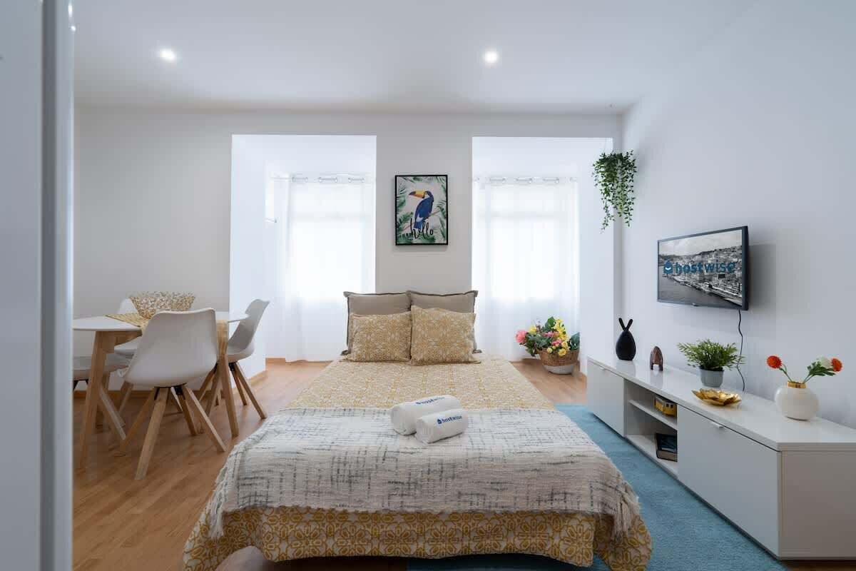 1 bedroom, iron/ironing board, WiFi, bed sheets